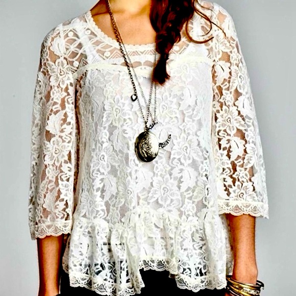 Free People Tops - 🌺🎉HP🎉🌺 NWOT Free People Gorgeous Floral Lace Peasant Top